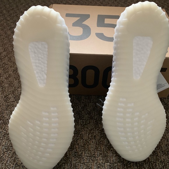 Yeezy Boost 350 v2 Static ‘non-reflective’ - Picture 5 of 8